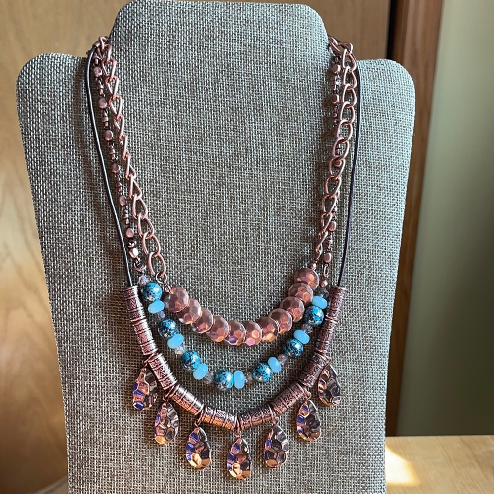 Premier Design Presley Necklace, like new